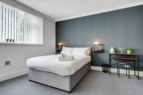 Pass the Keys Woolton · Studio Flat Next to Station Beatles Attractions